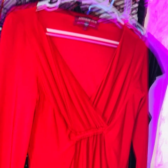 Red Gown - Picture 3 of 3